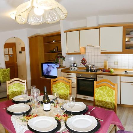 Villa Artic Apartments Campitello di Fassa Εξωτερικό φωτογραφία