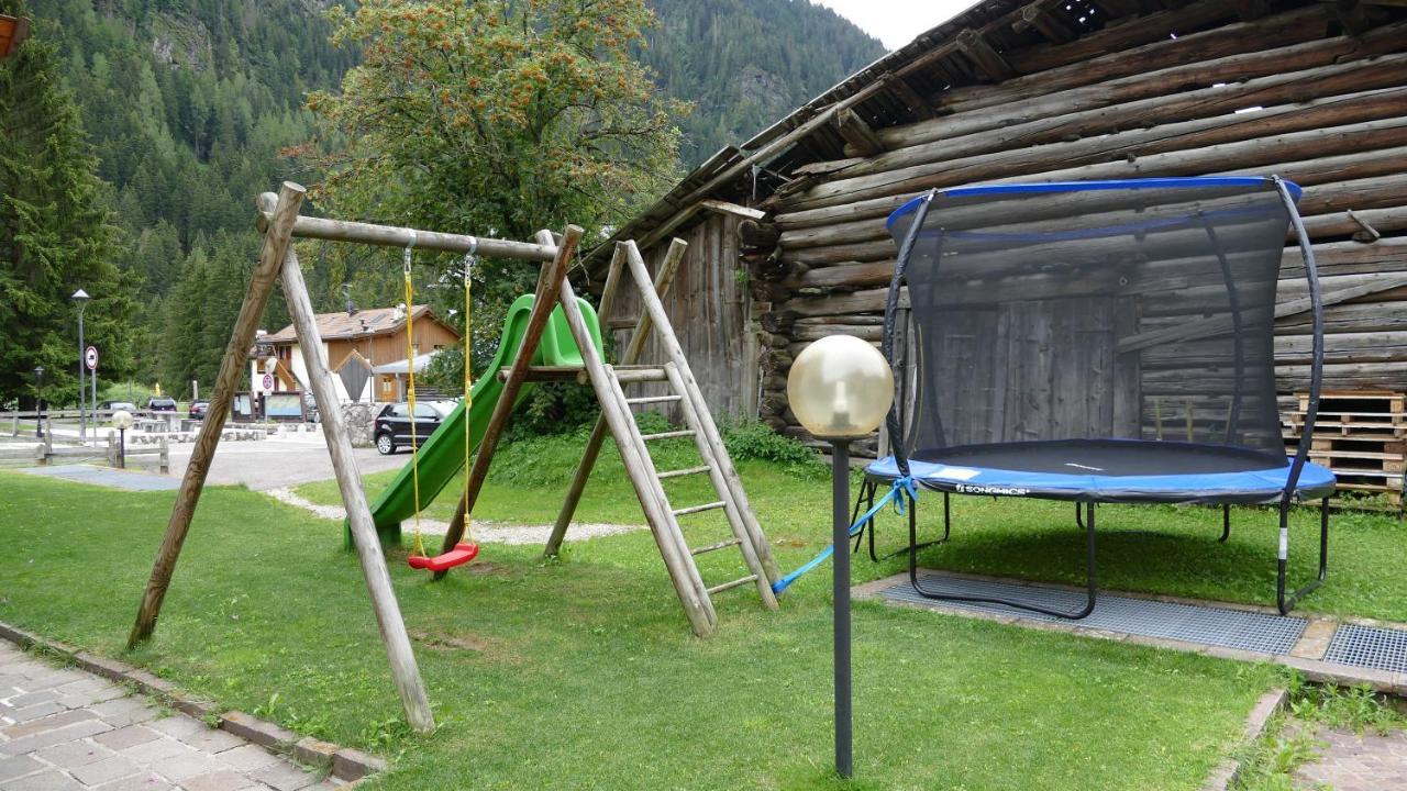 Villa Artic Apartments Campitello di Fassa Εξωτερικό φωτογραφία